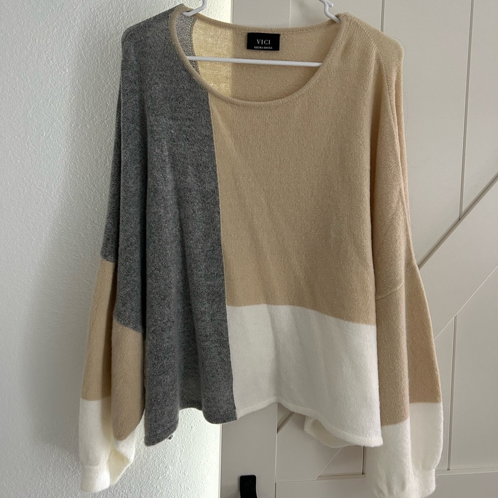 Color block sweater - Picture 3 of 5